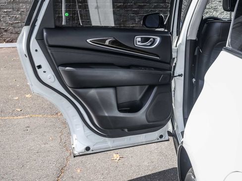 Used 2016 INFINITI QX60 Luxe w/ Deluxe Technology Package AWD/4WD image 23