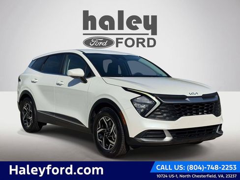 Used 2023 Kia Sportage LX FWD image 1