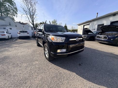 Used 2010 Toyota 4Runner Limited AWD/4WD image 18