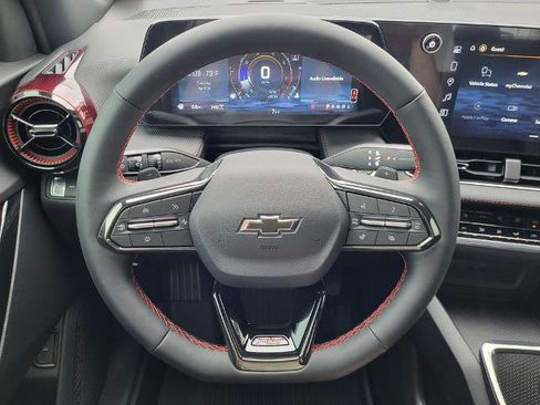 New 2026 Chevrolet Equinox RS w/ Convenience Package III AWD/4WD image 17