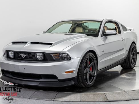 Used 2011 Ford Mustang GT Premium image 31