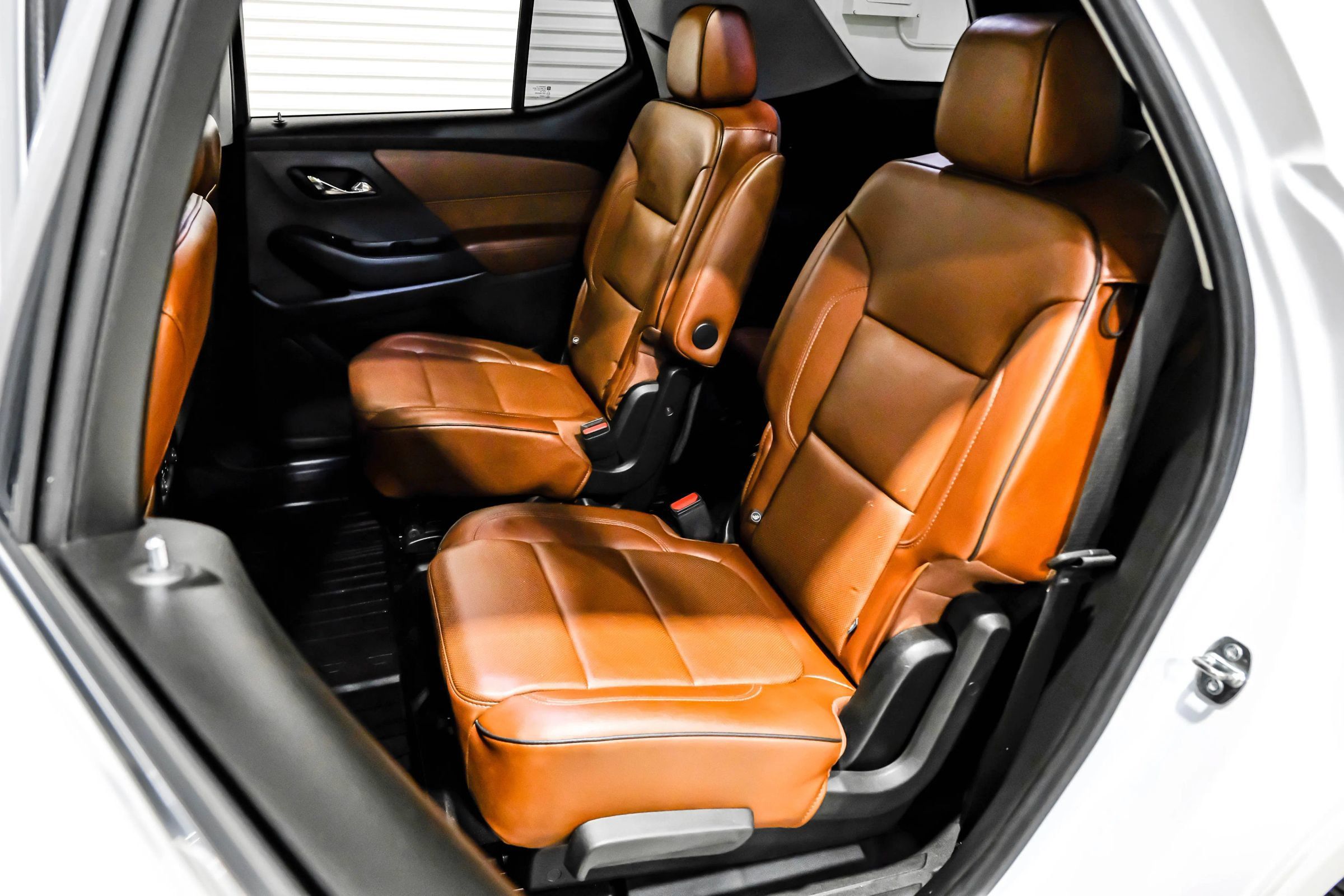 Used 2019 Chevrolet Traverse High Country w/ LPO, Floor Liner Package AWD/4WD image 55