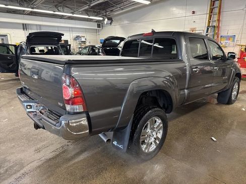 Used 2013 Toyota Tacoma Base image 6
