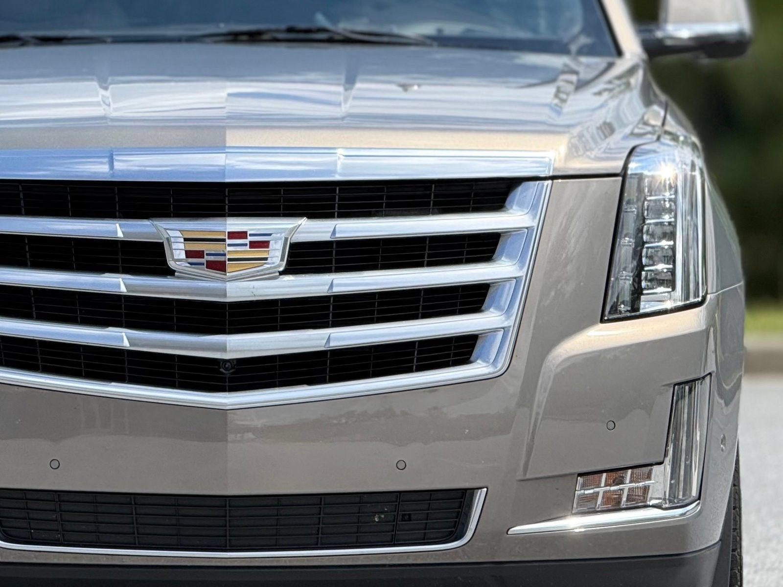 Used 2017 Cadillac Escalade Luxury RWD image 15