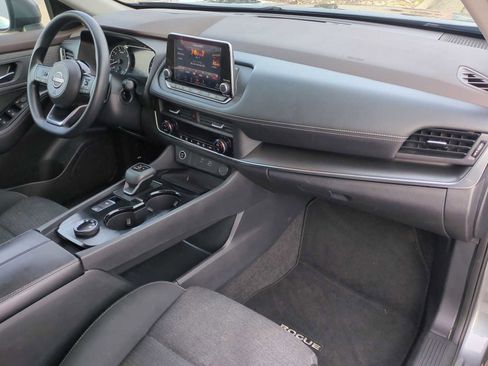 Used 2023 Nissan Rogue SV image 28