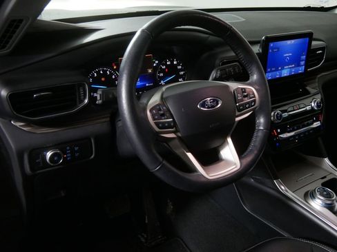 Used 2021 Ford Explorer Limited w/ Class III Trailer Tow Package image 11