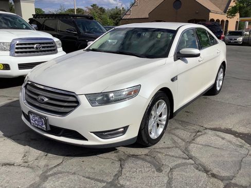Used 2014 Ford Taurus SEL w/ Equipment Group 201A FWD image 2
