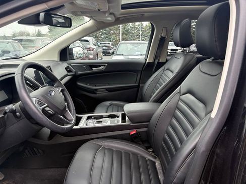 Used 2023 Ford Edge SEL w/ Convenience Package image 9