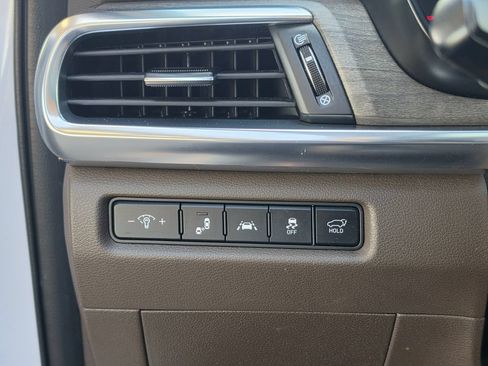 Used 2022 Kia Telluride SX w/ Towing Package FWD image 14