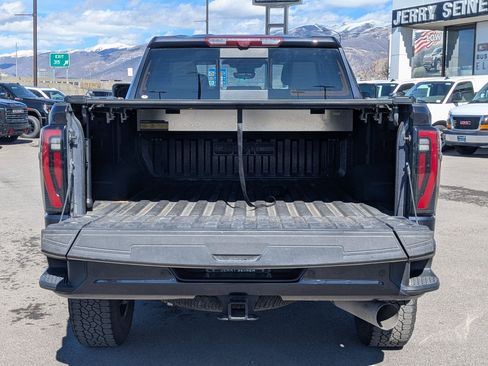 Certified 2025 GMC Sierra 2500 AT4 w/ AT4 Premium Plus Package image 30