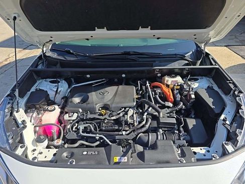 Used 2021 Toyota RAV4 Limited image 11