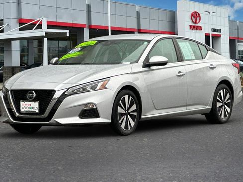 Used 2021 Nissan Altima 2.5 SV image 8