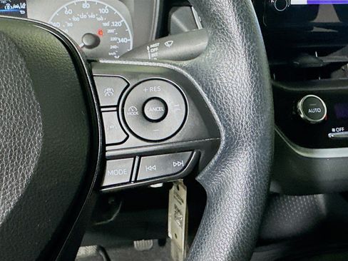 Used 2024 Toyota Corolla LE FWD image 17