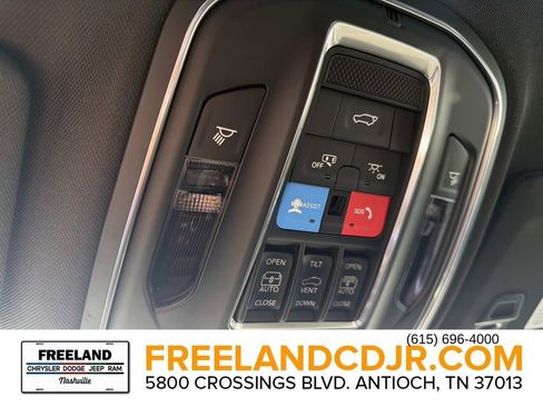 New 2025 Jeep Grand Cherokee L Limited w/ MOPAR Finishing Package AWD/4WD image 32