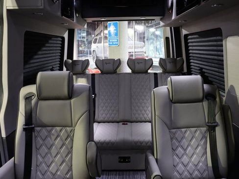 Used 2023 Mercedes-Benz Sprinter 2500 image 10