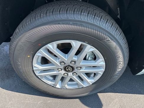 Used 2026 Toyota Tundra SR5 w/ SR5 Convenience Package image 5