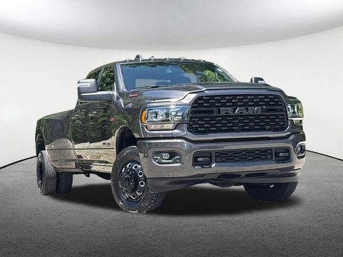Used 2024 RAM 3500 Big Horn w/ Night Edition AWD/4WD image 2