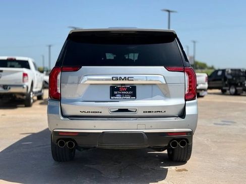 Used 2024 GMC Yukon Denali AWD/4WD image 6