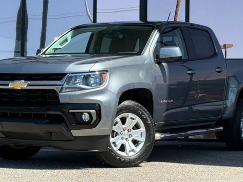 Used 2021 Chevrolet Colorado LT w/ LT Convenience Package image 2