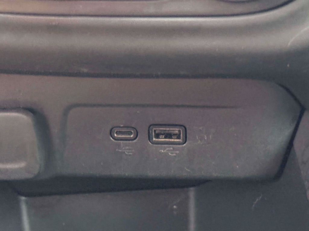 Used 2024 Chevrolet Trax LS w/ LS Convenience Package FWD image 24