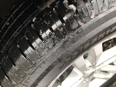 Used 2023 Ford Explorer XLT image 22