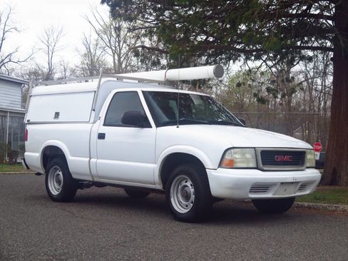 Used 2003 GMC Sonoma SL RWD image 2