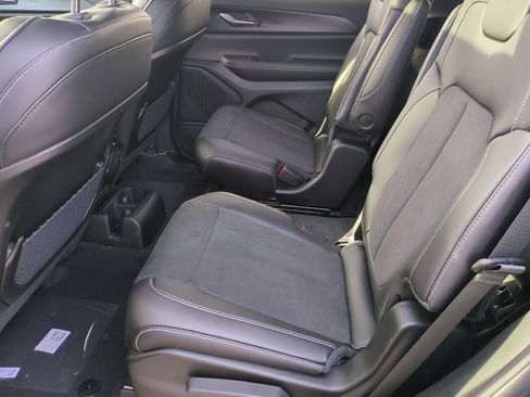 New 2025 Jeep Grand Cherokee L Altitude image 20