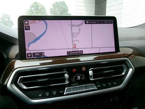 Used 2022 BMW X4 xDrive30i AWD/4WD image 12