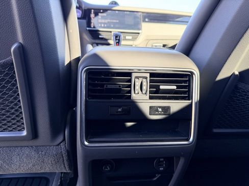 Used 2019 Porsche Cayenne image 29