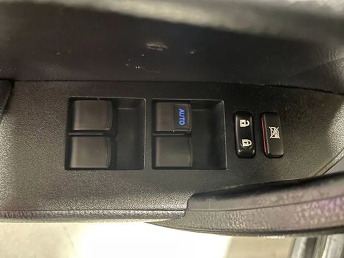 Used 2015 Toyota Corolla S image 17