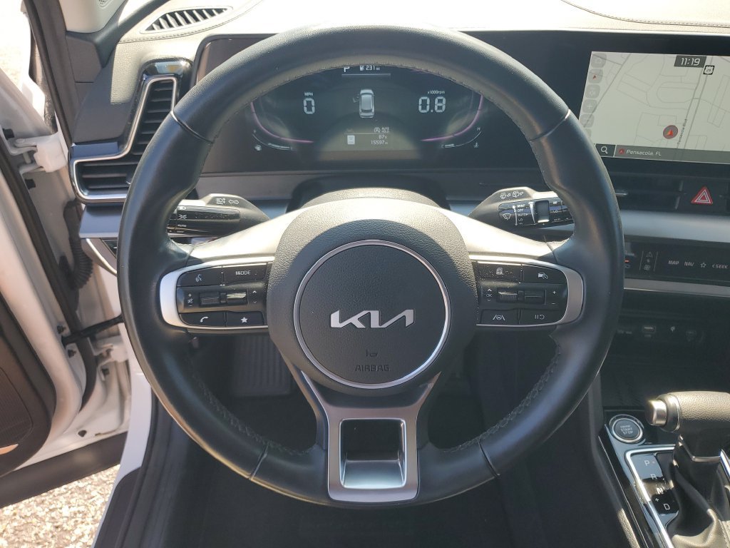 Used 2025 Kia Sportage EX FWD image 11