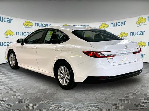 Used 2025 Toyota Camry LE image 4