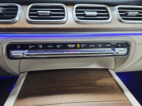 Used 2024 Mercedes-Benz GLE 450 4MATIC image 21