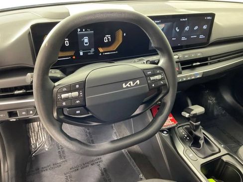 Used 2025 Kia K4 FWD image 20