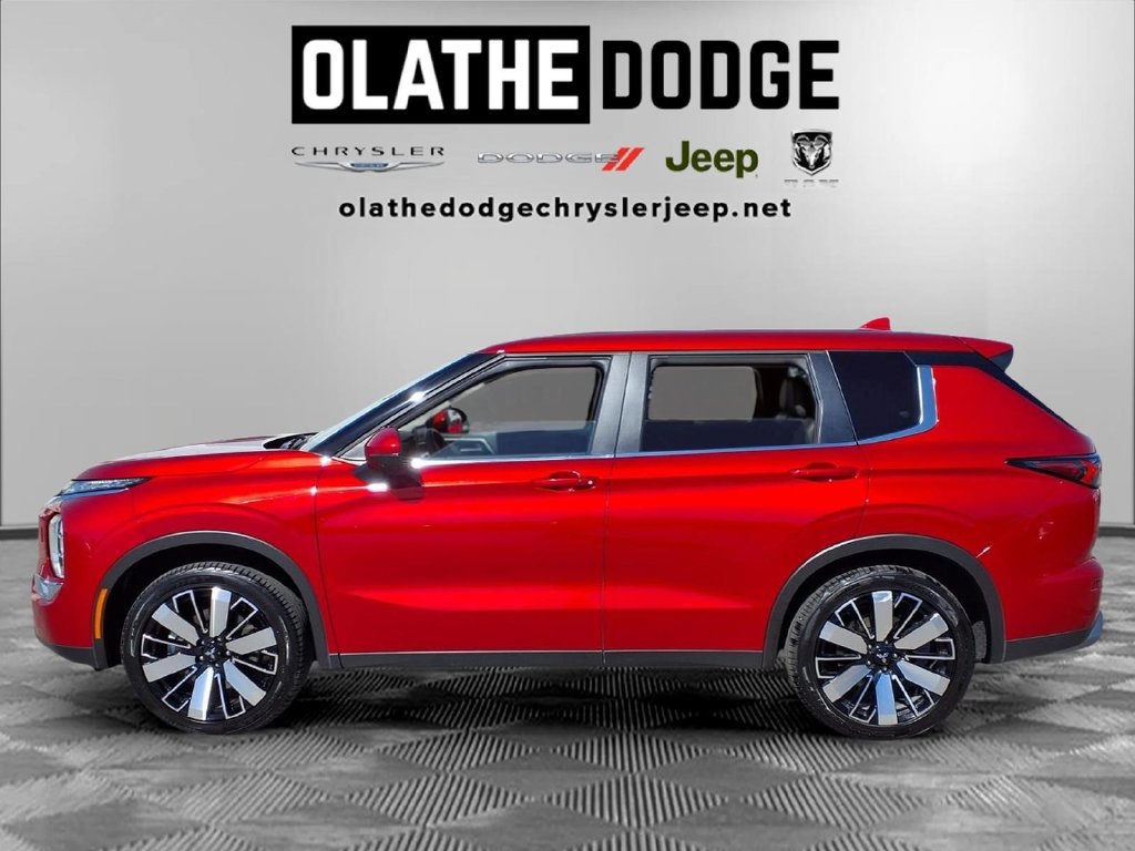 Used 2025 Mitsubishi Outlander SE AWD/4WD image 28
