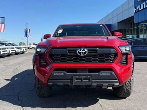 Used 2024 Toyota Tacoma TRD Off-Road image 2