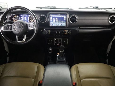 Used 2018 Jeep Wrangler Unlimited Sahara AWD/4WD image 13