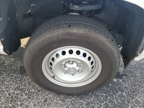 Used 2025 Toyota Tacoma SR RWD image 10