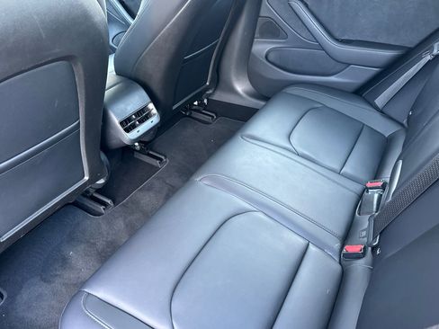 Used 2018 Tesla Model 3 Long Range image 12