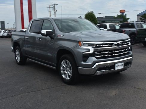 Used 2023 Chevrolet Silverado 1500 LTZ w/ LTZ Convenience Package II AWD/4WD image 3
