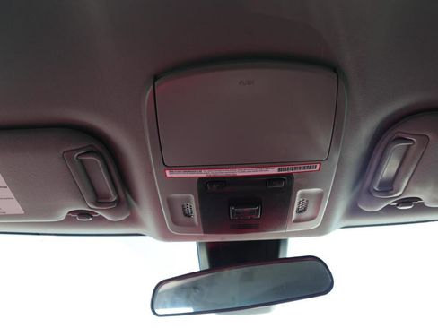 Used 2023 Toyota Camry SE image 17