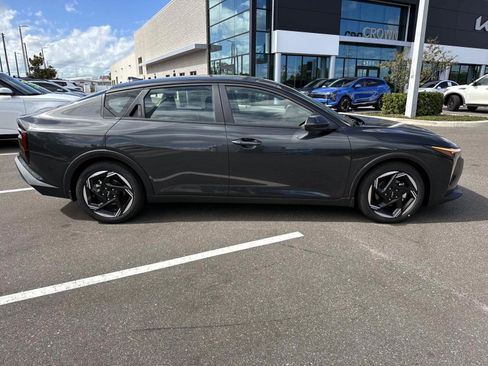 New 2025 Kia K4 EX image 4
