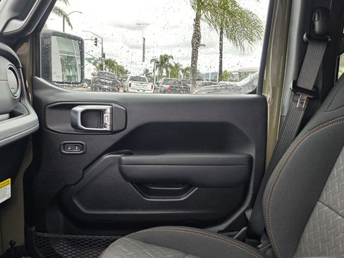 New 2026 Jeep Gladiator Mojave AWD/4WD image 10