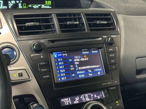 Used 2014 Toyota Prius V Three FWD image 21