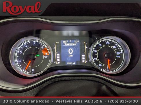 Used 2020 Jeep Cherokee Latitude Plus image 19