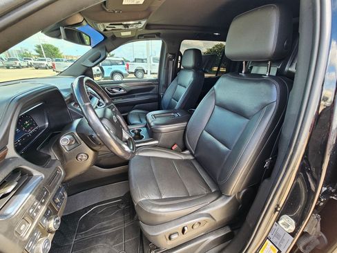 Used 2022 Chevrolet Suburban Z71 w/ Z71 Off-Road Package AWD/4WD image 23