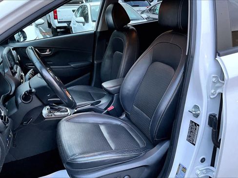 Used 2021 Hyundai Kona Limited image 7
