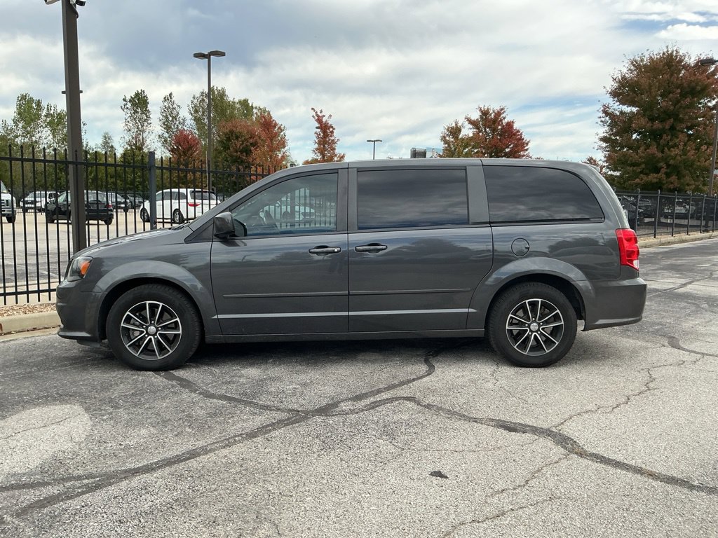 Used 2016 Dodge Grand Caravan R/T w/ Driver Convenience Group FWD image 7