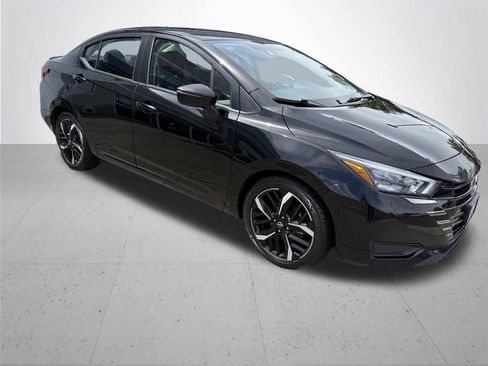 Used 2024 Nissan Versa SR FWD image 4