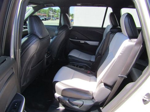 Used 2025 Lexus TX 500h AWD w/ Technology Package image 21